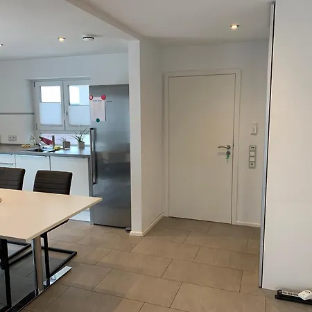 Lina - Komfortwohnung Mit Badewanne, Kamin & Klima * Kronau